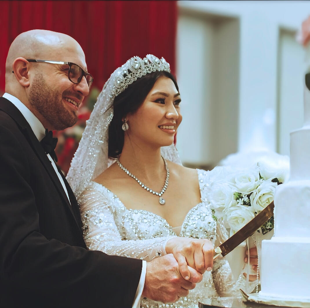 harmouch-cake-cutting